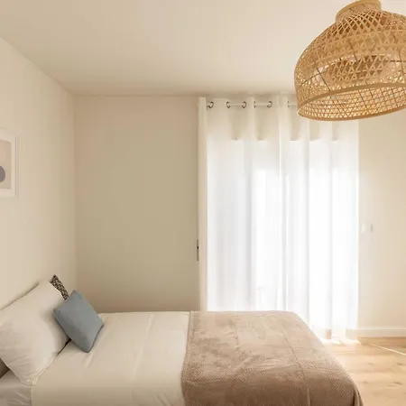 Mira Living 아파트