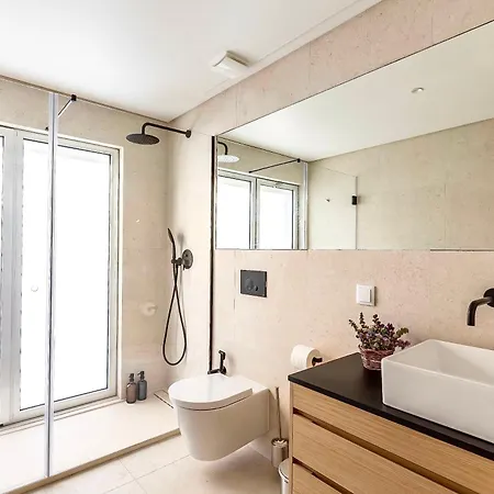 Апартаменти Mira Living